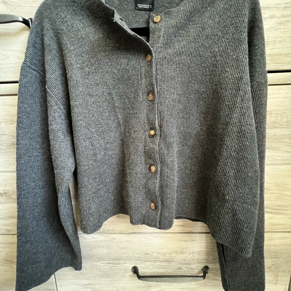 Zara Gray Cropped Cardigan Sweater